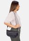 Seasons of April Gürteltasche Crossbody Bag Pia Mittelgroße Umhängetasche aus 100% Leder mit breitem Gurt, 2 Zipper Bild 6