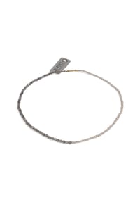 DI PERLE® DI PERLE Schmuckkollektion - Süßwasser Zuchtperlen Halskette Collier aus Edelstahl vergoldet mit Labradorit, 42 cm - weiß