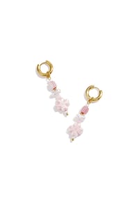 Adelia's - Creolen mit Kleeblatt- und Perlenanhängern aus Edelstahl - rosa