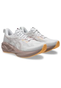 asics - Laufschuhe "Novablast 5", Kunstleder, für Damen - WHITE/FAWN