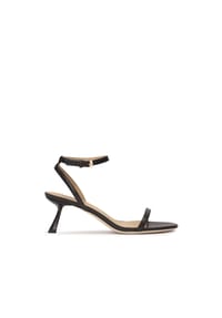 ONE ELEMENT - Minimalistische schwarze Sandalen mit modischem Absatz - Schwarz