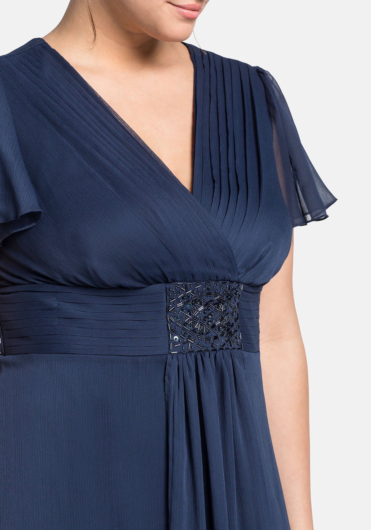 sheego Abendkleid mit Schmuckbrosche | GALERIA
