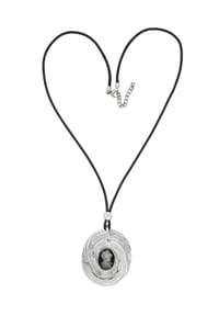 collezione alessandro® - Lange Kette Gemme Eleganze mit großem Metallanhänger und Gemme - golden