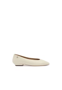 ONE ELEMENT - Monogrammierte Schlupfpumps aus Naturleder - Off-white