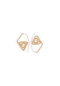LES REINES - Delta Aeonian – Gehämmerte Ohrringe, 24K vergoldet - Gold
