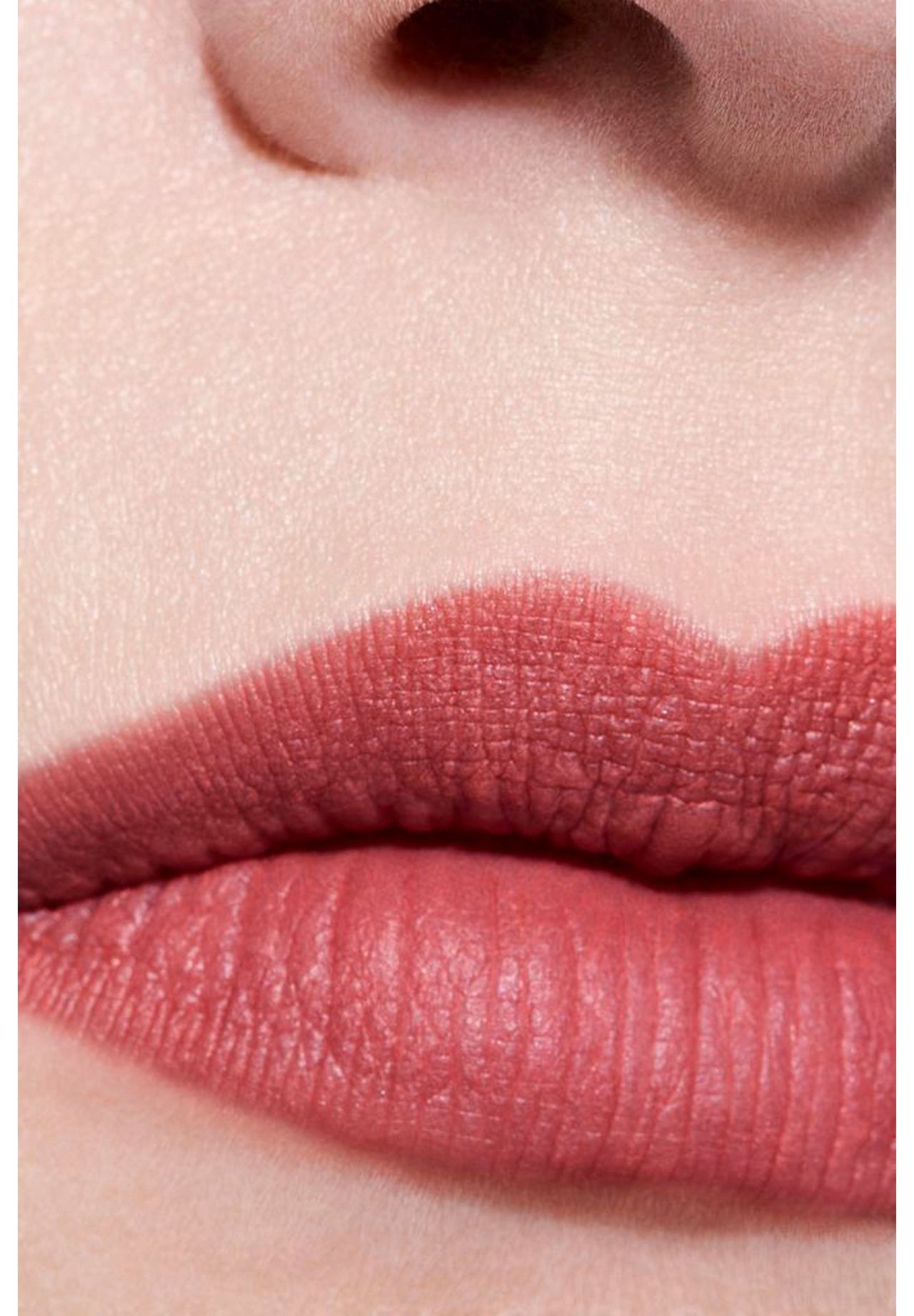 CHANEL ROUGE ALLURE VELVET MATTIERENDER LIPPENSTIFT MIT