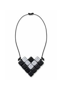 collezione alessandro® - Lange Kette Square mit plakativen Holzquadraten - schwarz