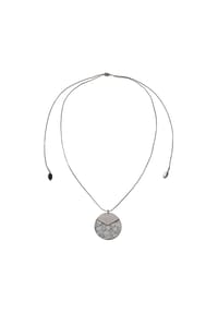 Steuer Modeschmuck - Anhänger mit Kette Keramik - Silbergrau