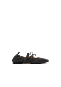 ONE ELEMENT - Modische schwarze Ballerinas auf einer Ledersohle - Schwarz