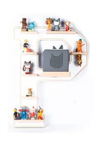 VCM. - My Home - Kinderregal Buchstabe P | hängend für Toniebox und Tonie Figuren | platzsparendes Regal | H. 54 x B. 40 x T. 19 | Wandregal Musikbox und Figuren Aufbewahrung Magneteinsätzen | Aufbewahrungsregal Holz - Weiß