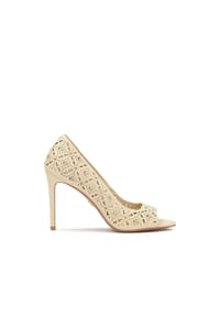 kazar - Cremefarbene Peep-Toe-Pumps mit durchbrochenem Muster - Creme