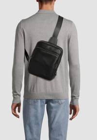 DUNMORE MILLED NAPPA Umhängetasche, Reißverschluss, Patch | GALERIA