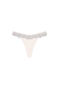 TRIUMPH - Comfort Glam String, Spitze, für Damen - 00GZ SILK WHITE