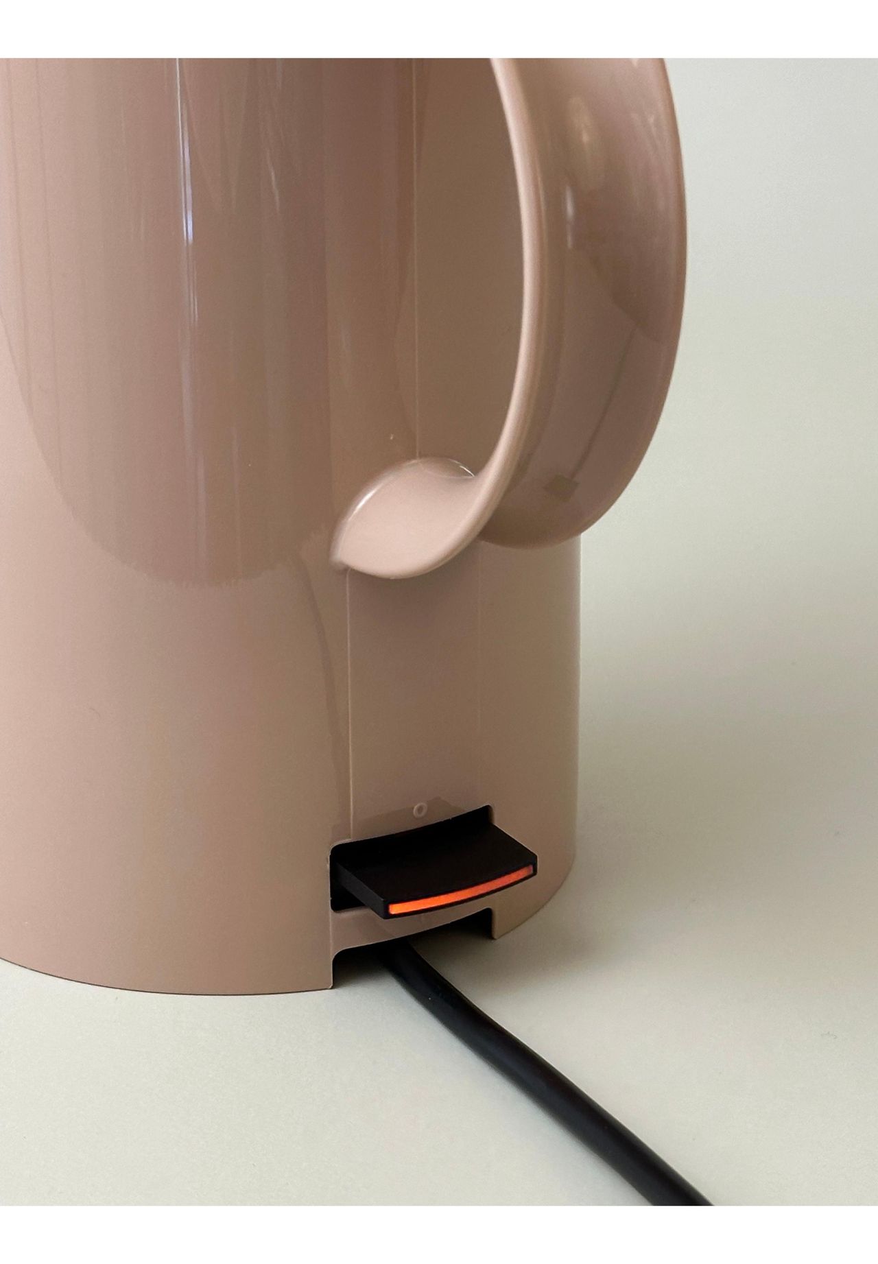 Stelton Schwarz Em77 Wasserkocher 1,5L Heidegrau - Bild 4