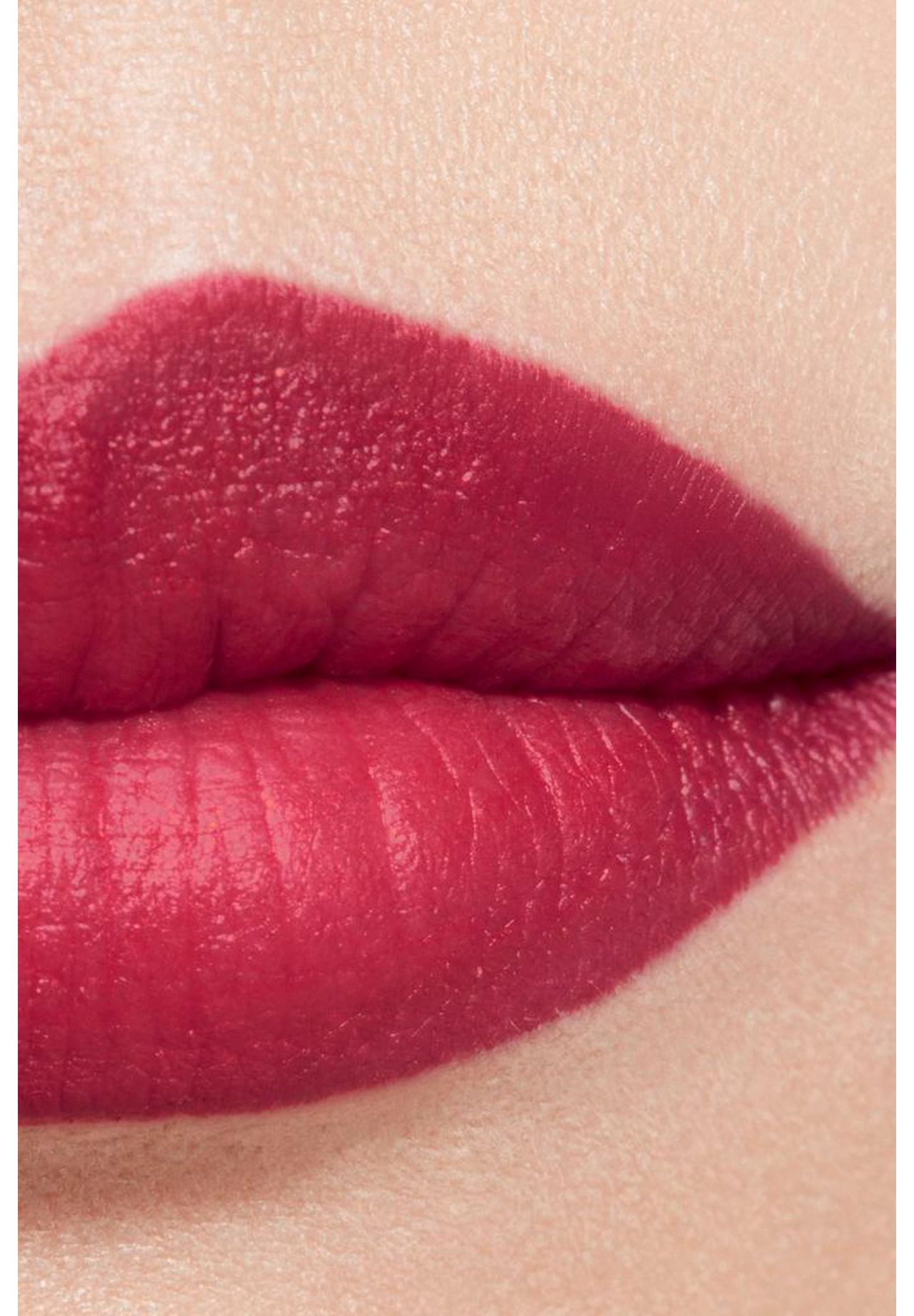 CHANEL ROUGE ALLURE VELVET MATTIERENDER LIPPENSTIFT MIT HOHER 