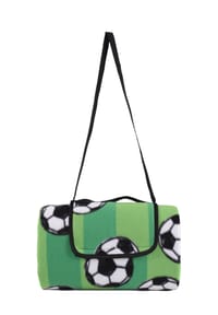 GALERIA home - Fleece-Picknickdecke - FUSSBALL GRÜN