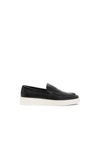 ONE ELEMENT - Schwarze Loafers mit weißen Sohlen im Sneaker-Stil - Schwarz