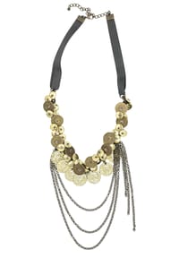 collezione alessandro® - Kurze Kette Boho mit Textilband und altgoldenen Elementen - golden