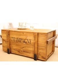 Uncle Joe's Truhentisch Champagne mit elegantem Schriftzug Bild 5