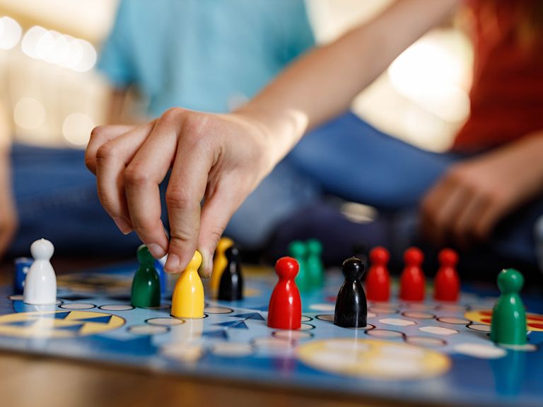 Spiele für kluge Köpfe und TeamplayerVon Rätseln bis Taktik