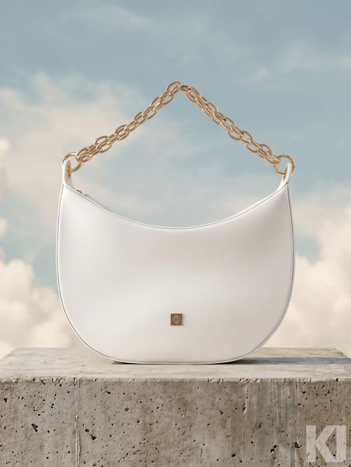 Taschen in Cloud Dancer